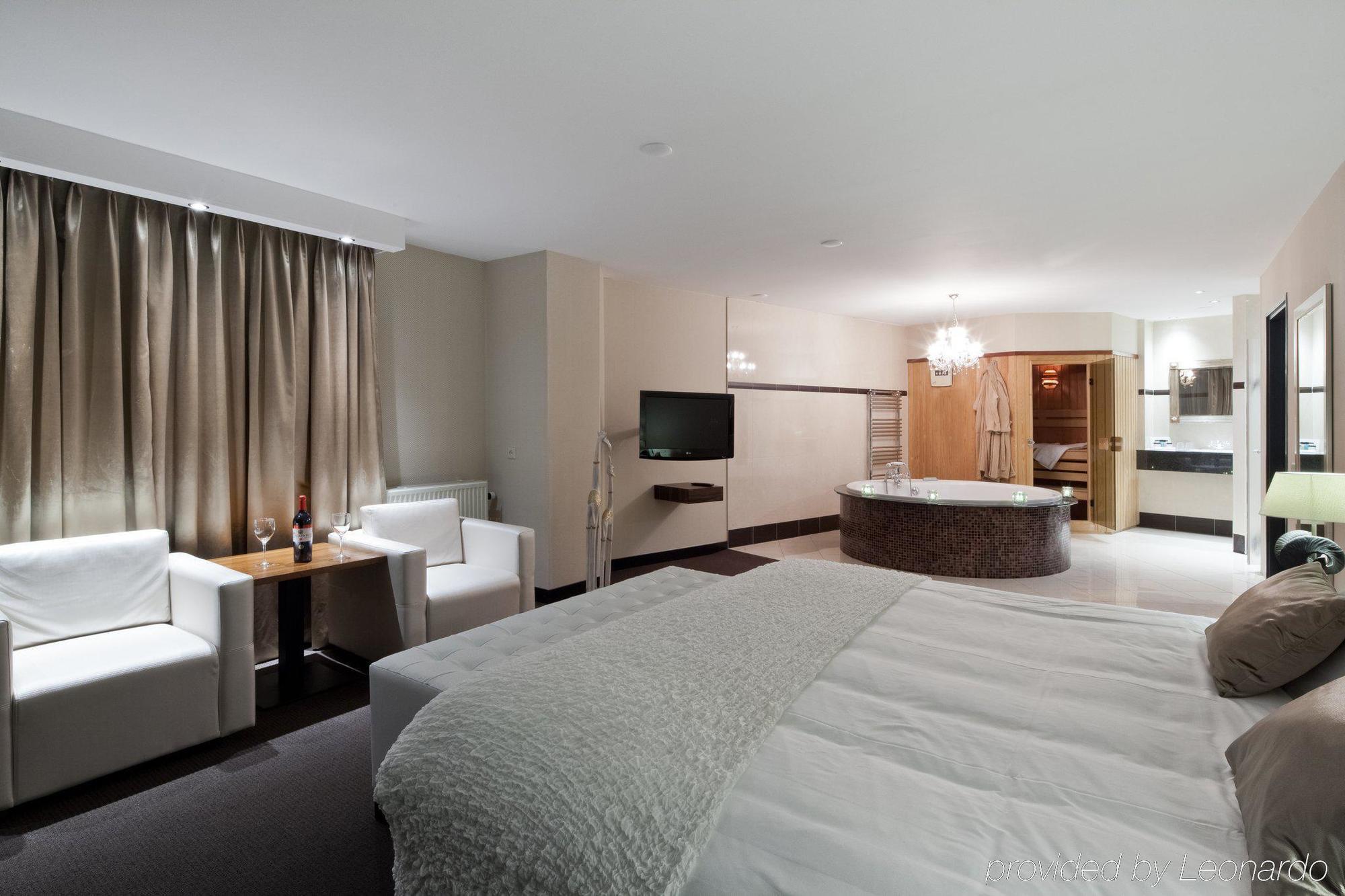 Van Der Valk Hotel Wieringermeer วีริงเงอแวร์ฟ ภายนอก รูปภาพ